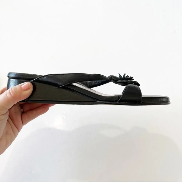 Rangoni Dalma Black Napa Leather Sandals Floral Mini Wedge Women’s Size 7.5 $170 - Picture 2 of 12